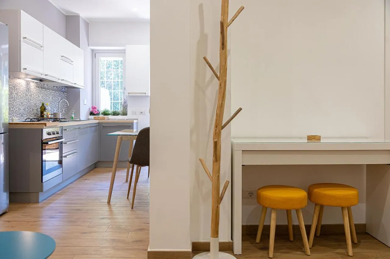 Apartment Amazing Viale Trastevere With Terrace Rome